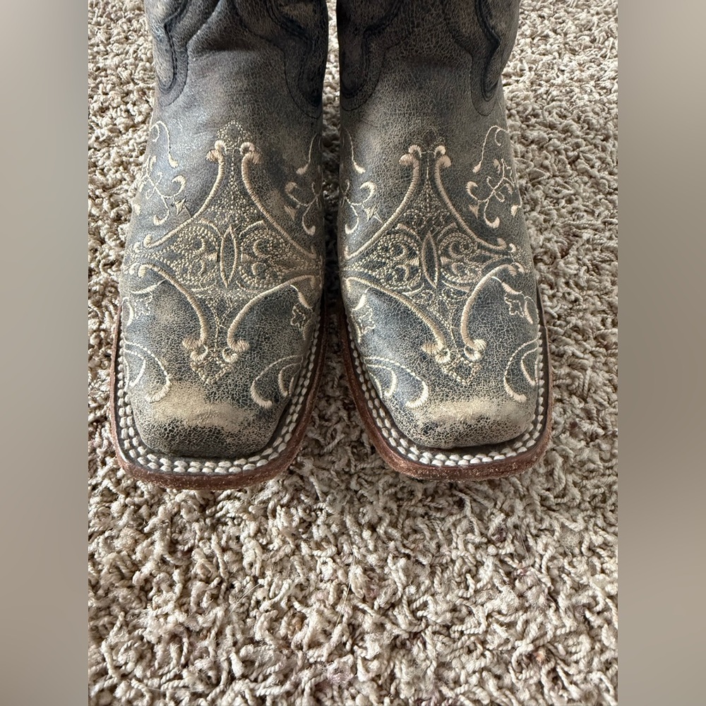 CIRCLE G SQUARE TOE WOMANS BOOT - Picture 3 of 8